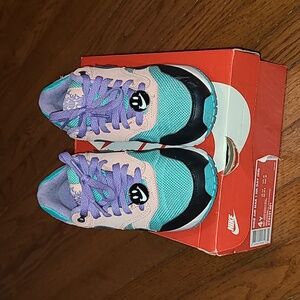 Nike Have a Nike Day Air Max 1 Big Kids sz 4